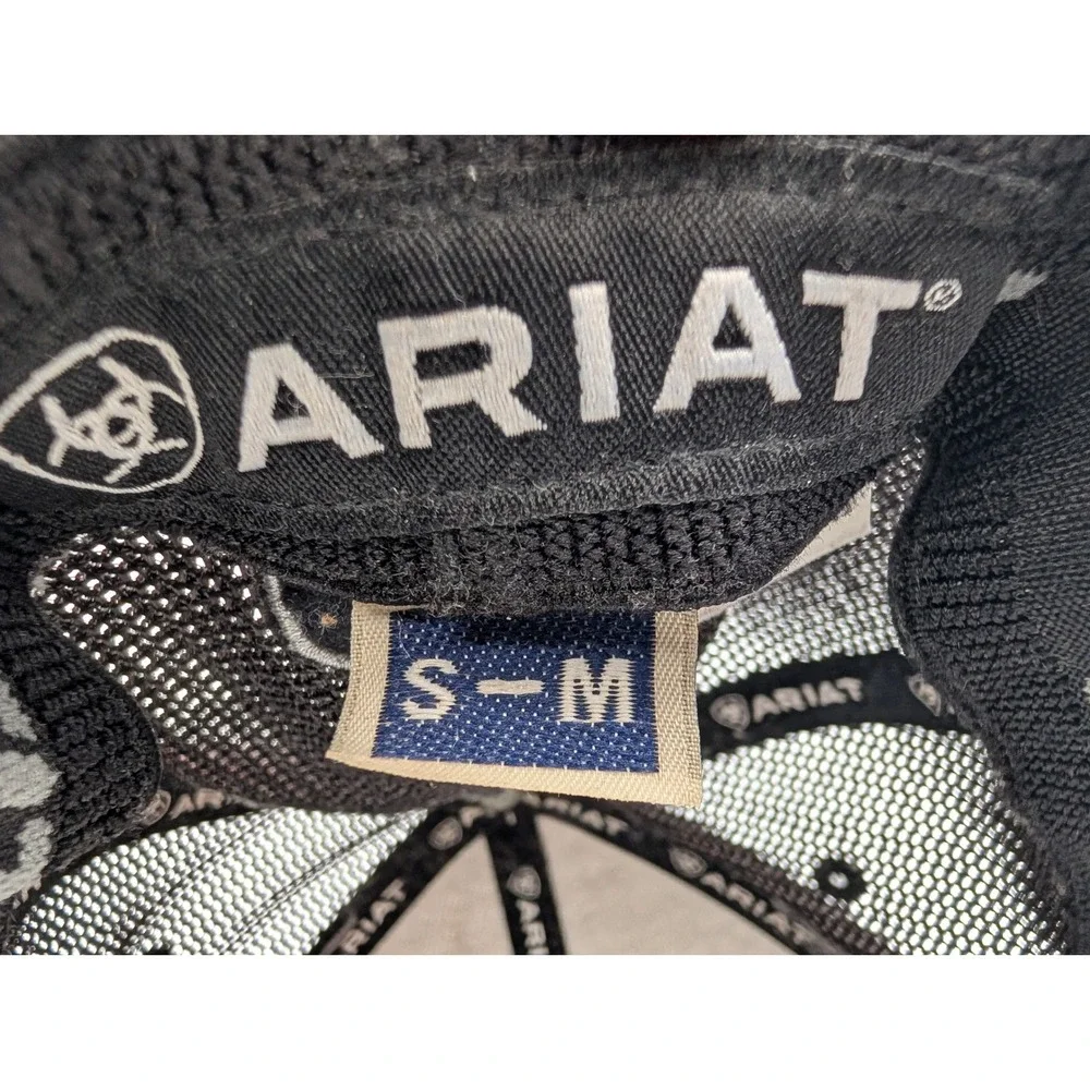 Ariat Mens Gray Heather Black Mesh Flexfit Trucker Hat S-M Logo Patch Cap